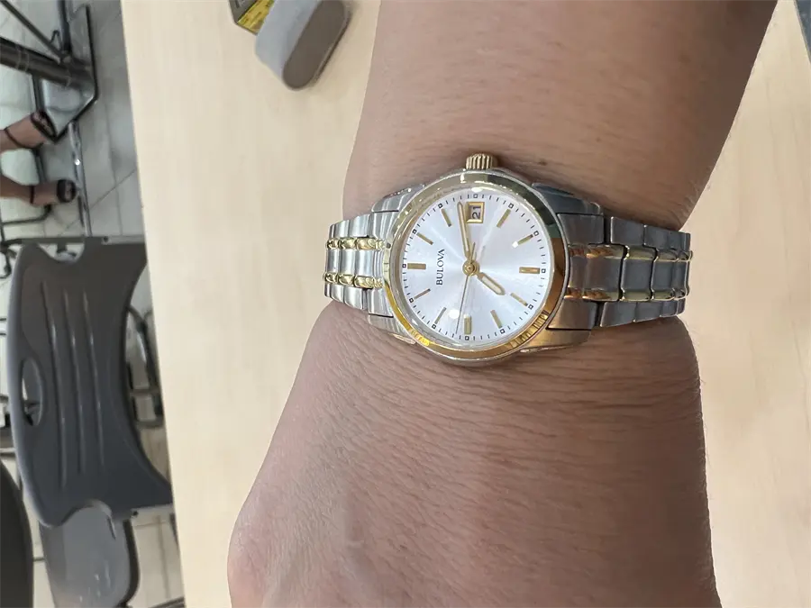 Khách hàng review Đồng hồ BULOVA 26 mm Nữ 98M105 2