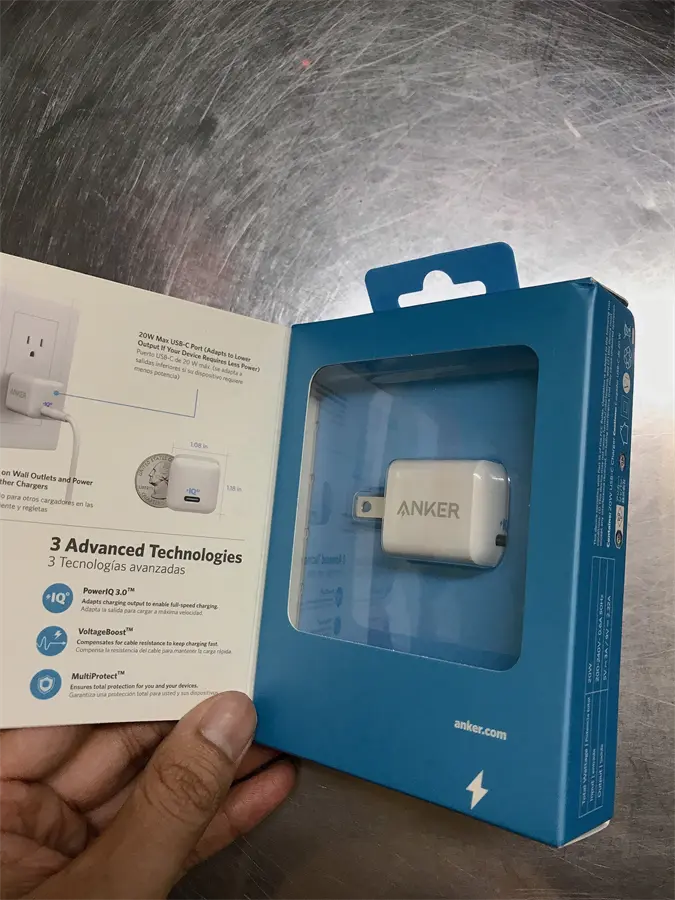 Khách hàng review Adapter Sạc Type C PD 20W Anker PowerPort III Nano A2633 8