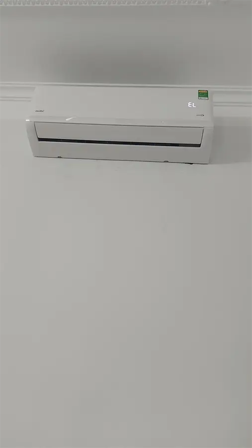 Khách hàng review Máy lạnh Comfee Inverter 2 HP CFS-18VDGF-V 8