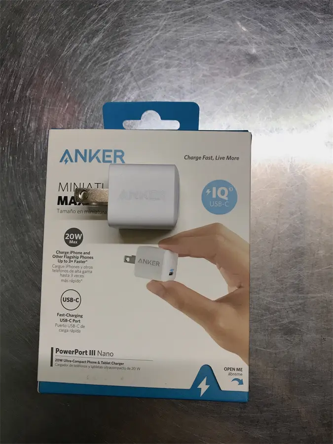 Khách hàng review Adapter Sạc Type C PD 20W Anker PowerPort III Nano A2633 3