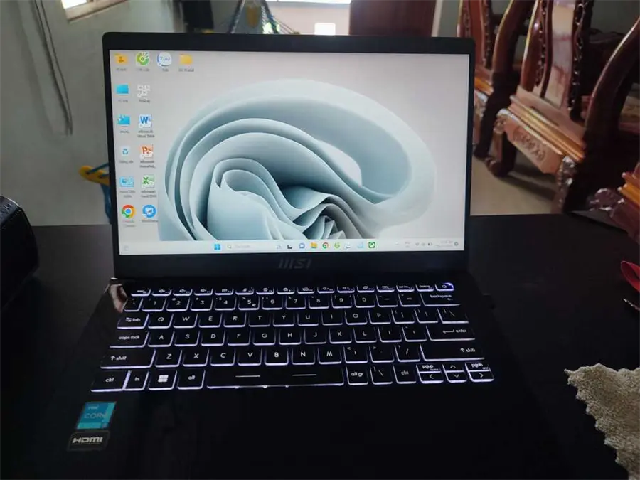 Khách hàng review Laptop MSI Modern 14 C11M i3 1115G4/8GB/512GB/Win11 (011VN) 6