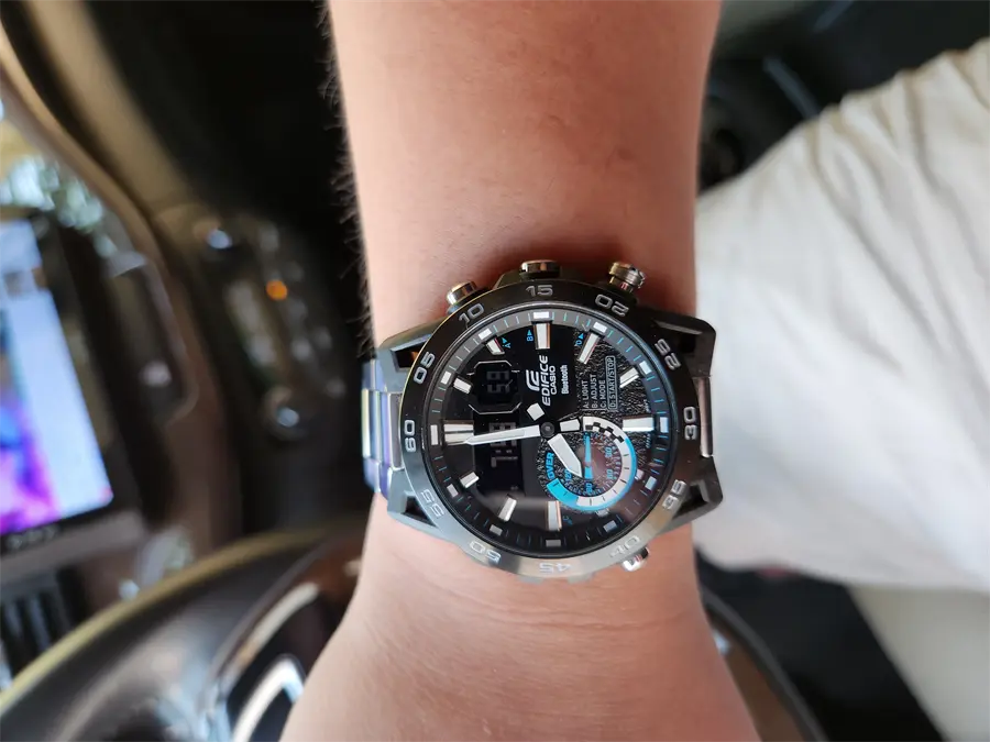 Khách hàng review Đồng hồ EDIFICE CASIO 48 mm Nam ECB-40DB-1ADF 2