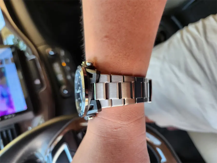 Khách hàng review Đồng hồ EDIFICE CASIO 48 mm Nam ECB-40DB-1ADF 1