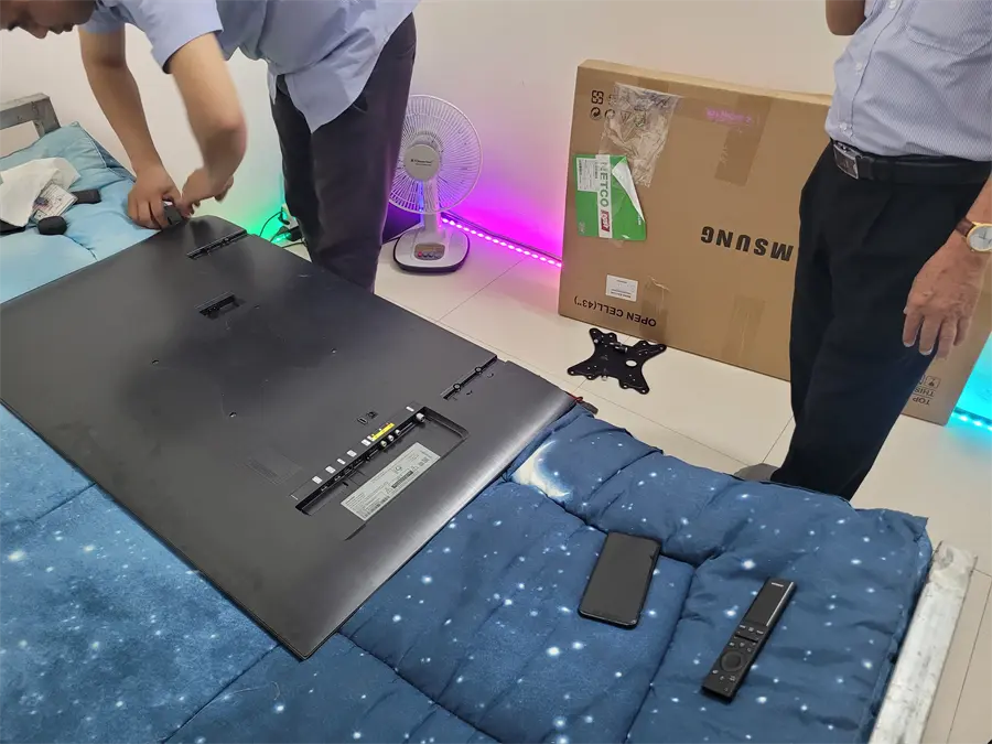Khách hàng review Smart Tivi QLED 4K 43 inch Samsung QA43Q65A 1