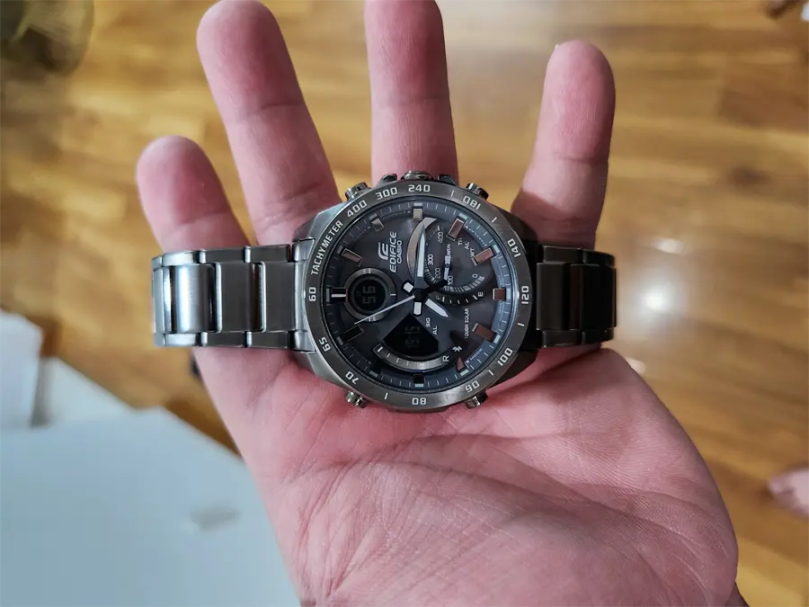 Khách hàng review Đồng hồ EDIFICE 48 mm Nam ECB-900MDC-1ADR 1