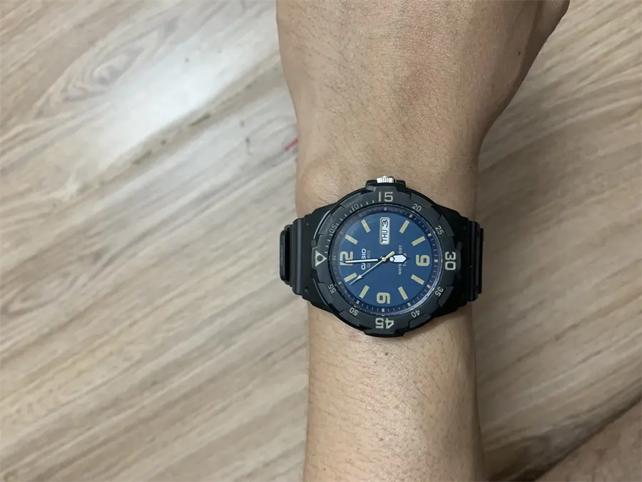 Khách hàng review Đồng hồ CASIO Timeless 43 mm Nam MRW-200H-2B3VDF 1