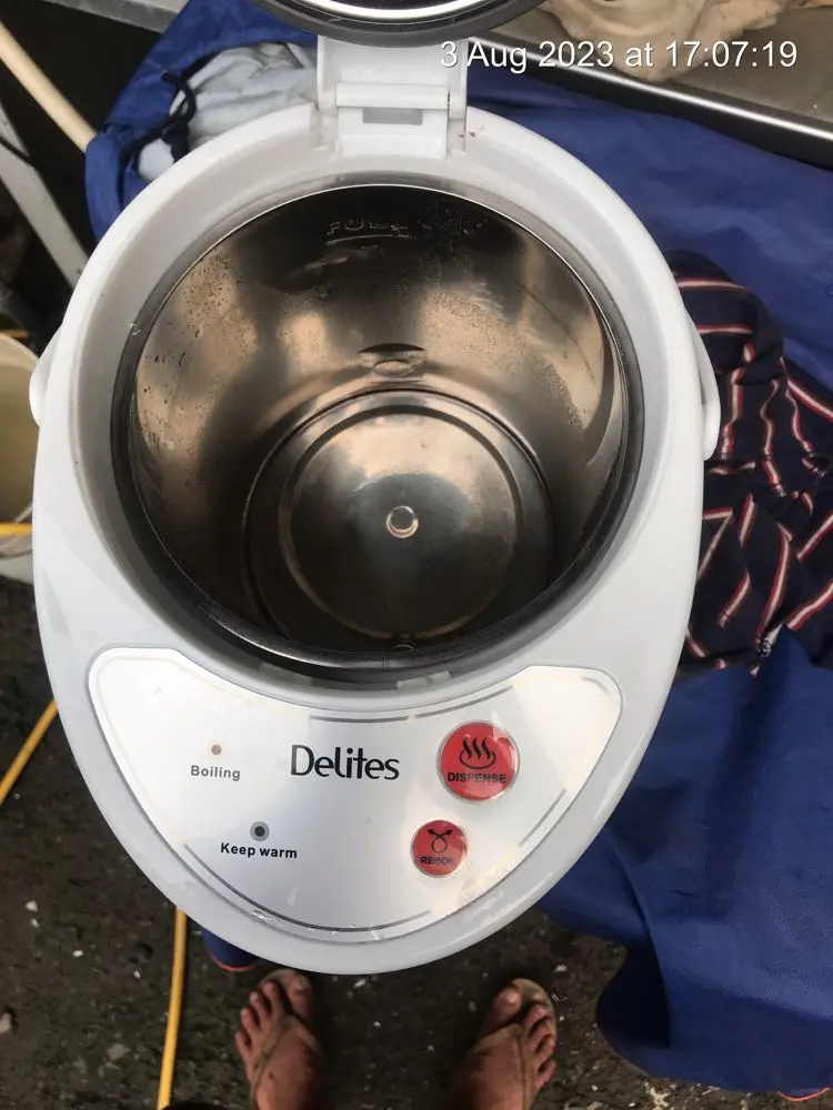 Khách hàng review Bình thủy điện Delites EKA-3.8CG2 3.2 lít 3