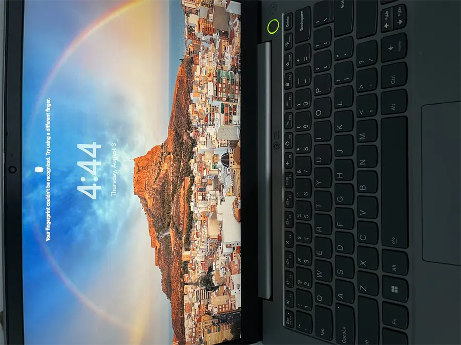 Khách hàng review Laptop Lenovo ThinkBook 14 G3 ACL R3 5300U/8GB/256GB/Win11 (21A200RWVN) 3