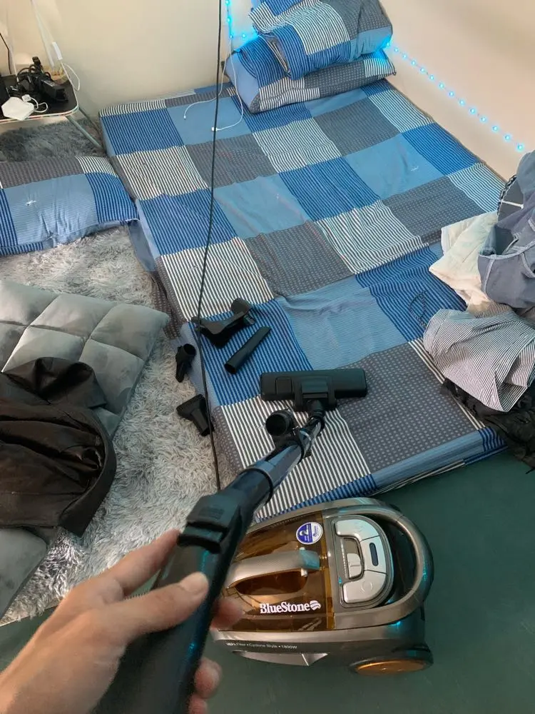 Khách hàng review Máy hút bụi dạng hộp BlueStone VCB-8067 3