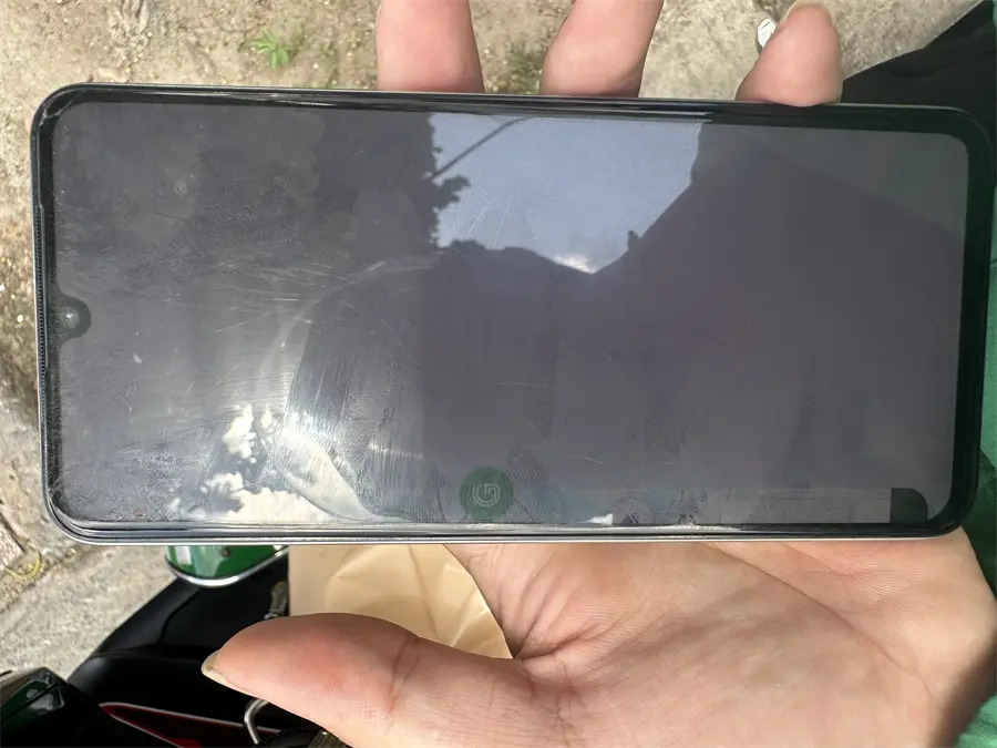 Khách hàng review Điện thoại vivo V25 5G 3