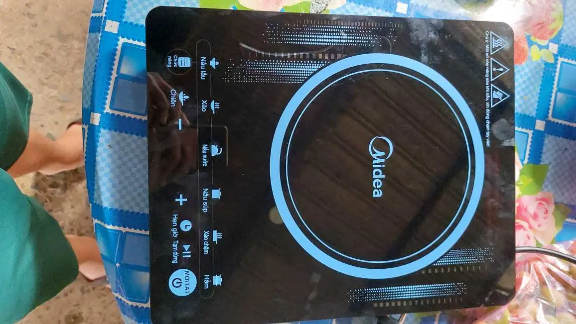 Khách hàng review Bếp từ Midea MI-T2117DC(C) 1