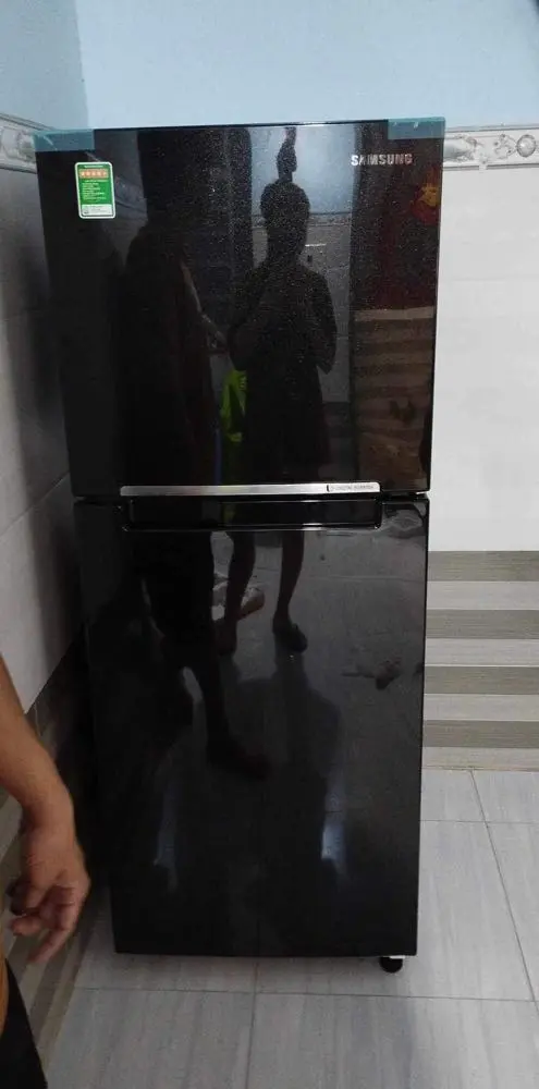 Khách hàng review Tủ lạnh Samsung Inverter 208 lít RT20HAR8DBU/SV 7