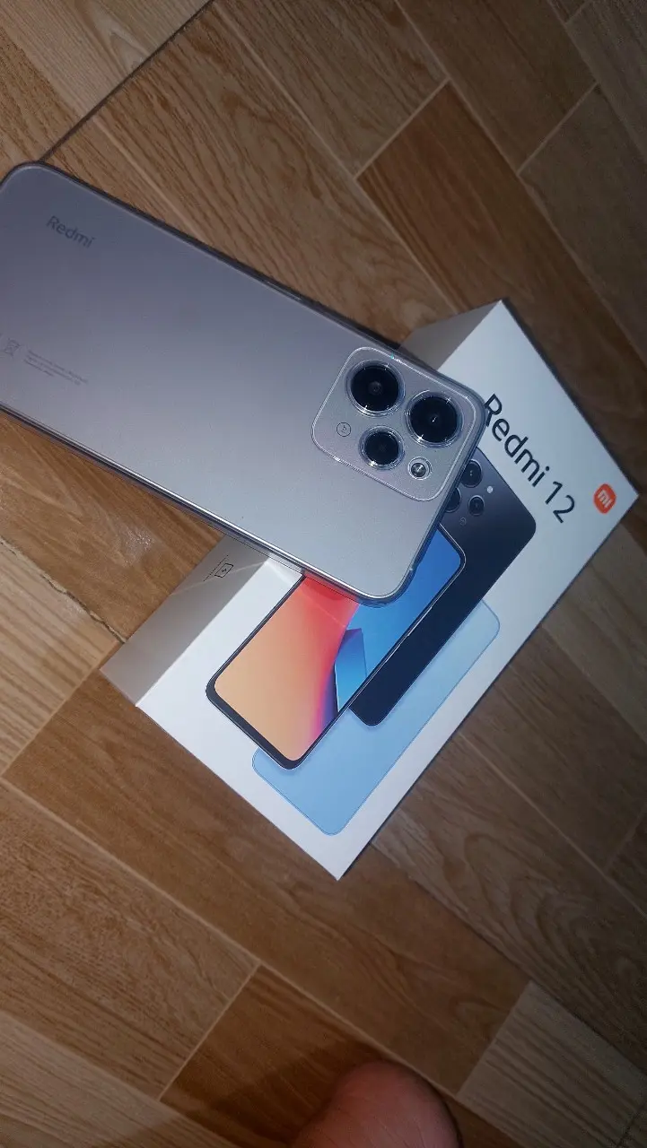 Khách hàng review Điện thoại Xiaomi Redmi 12 4GB/128GB 6