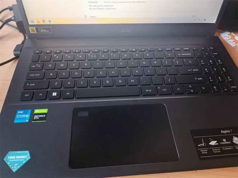 Khách hàng review Laptop Acer Aspire 7 Gaming A715 76G 5132 i5 12450H/8GB/512GB/4GB GTX1650/144Hz/Win11 (NH.QMESV.002) 1