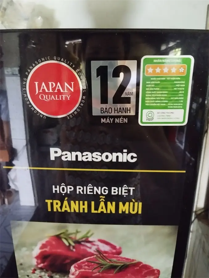 Khách hàng review Tủ lạnh Panasonic Inverter 234 lít NR-TV261BPKV 33
