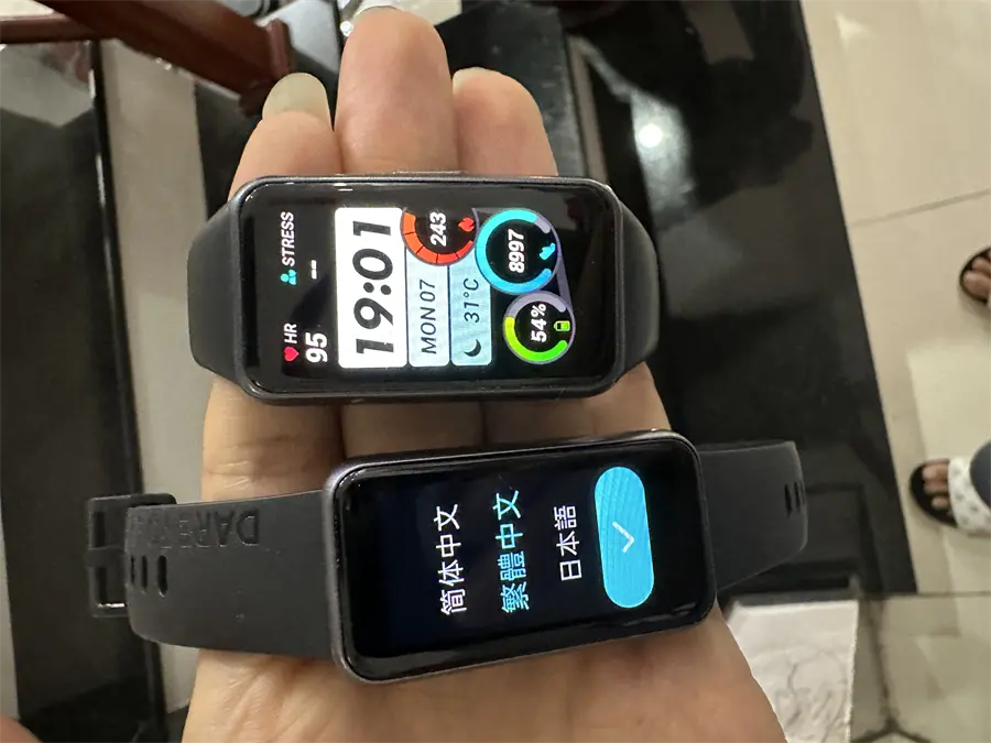 Khách hàng review Vòng đeo tay thông minh realme Band 2 Đen 5