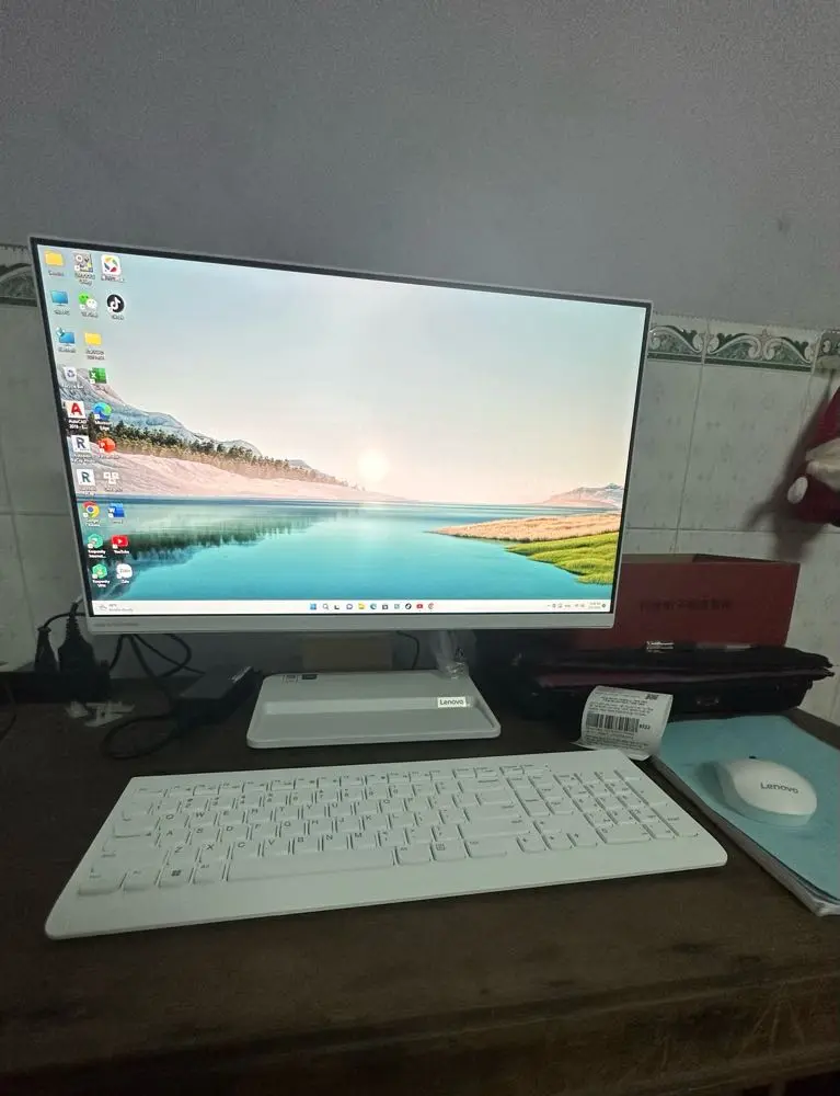 Khách hàng review Lenovo IdeaCentre AIO 3 24IAP7 i5 1235U/8GB/256GB/23.8"F/Bàn phím/Chuột/Win11 (F0GH00JWVN) 1
