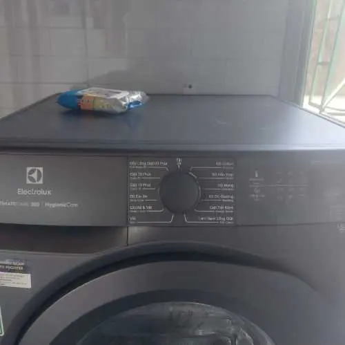 Khách hàng review Máy giặt Electrolux UltimateCare 300 Inverter 10 kg EWF1024M3SB 7
