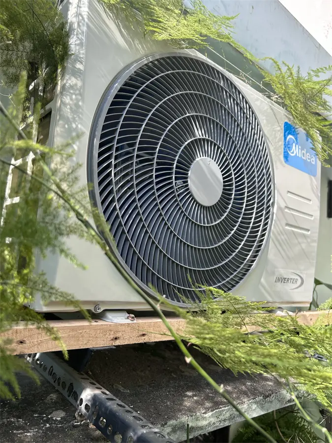 Khách hàng review Máy lạnh Midea Inverter 1 HP MSAGA-10CRDN8 21