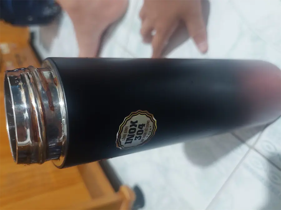 Khách hàng review Bình giữ nhiệt inox 560 ml Delites K560B72 Đen đỏ 2