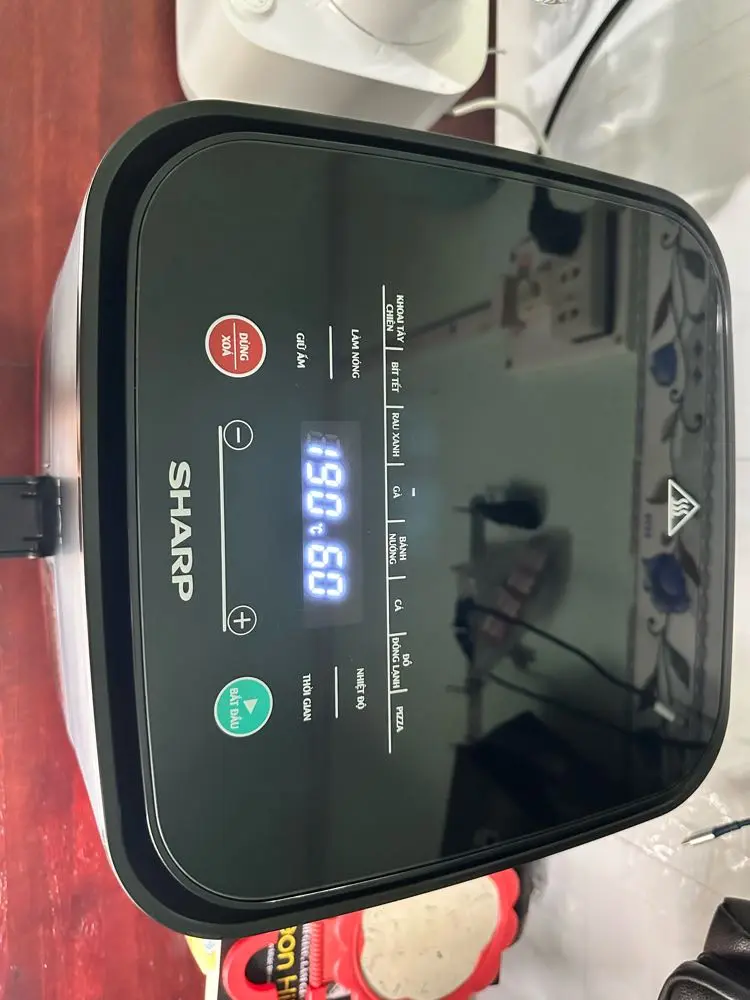Khách hàng review Nồi chiên không dầu Sharp 7 lít KF-AF70EV-BK 4