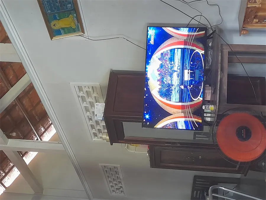 Khách hàng review Smart Tivi Samsung 4K 43 inch UA43AU7002 12