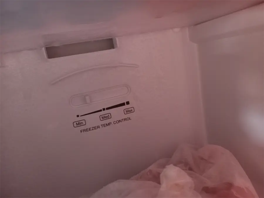 hách hàng review Tủ lạnh Aqua Inverter 279 lít AQR-T300FA(WFB) 6