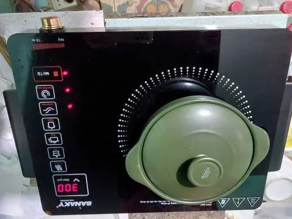 Khách hàng review Bếp hồng ngoại đơn Sanaky SNK 2525HGN 2000W 1