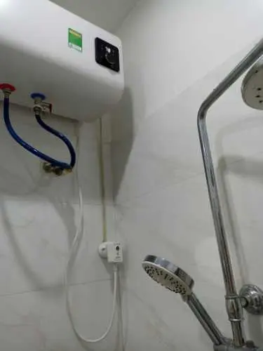 Khách hàng review Máy nước nóng gián tiếp Beko 30 lít BWH 30 SDH 2
