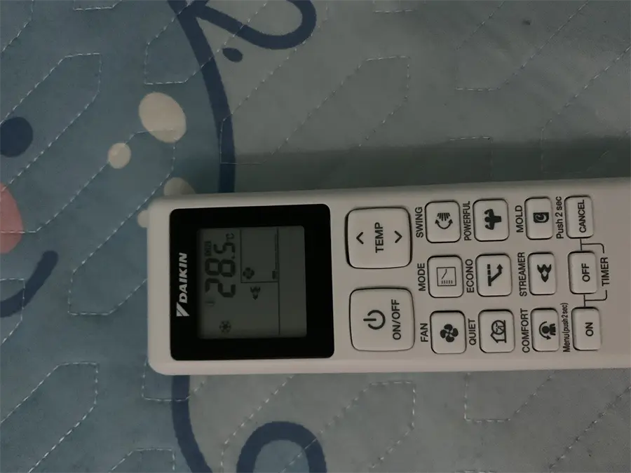 Khách hàng review Máy lạnh Daikin Inverter 1 HP ATKF25XVMV 22