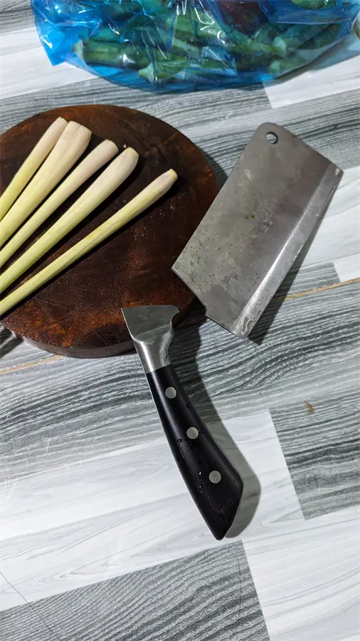 Khách hàng review Dao chặt inox Delites LK-2102 4