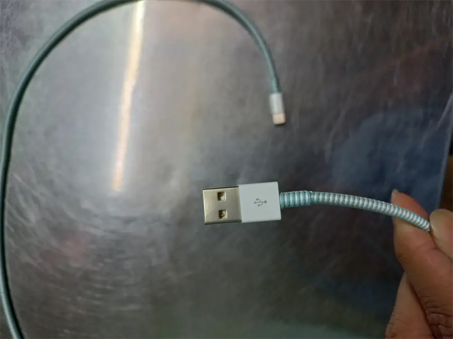 Khách hàng review Cáp sạc và truyền dữ liệu USB-A - Lightning 10W 1m Apple MXLY2 3