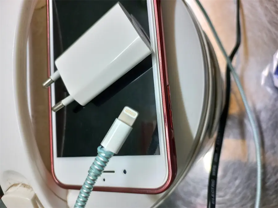 Khách hàng review Cáp sạc và truyền dữ liệu USB-A - Lightning 10W 1m Apple MXLY2 1