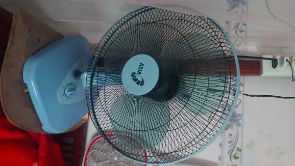 Khách hàng review Quạt bàn Asia 3 cánh B16001-XV1 45W 12