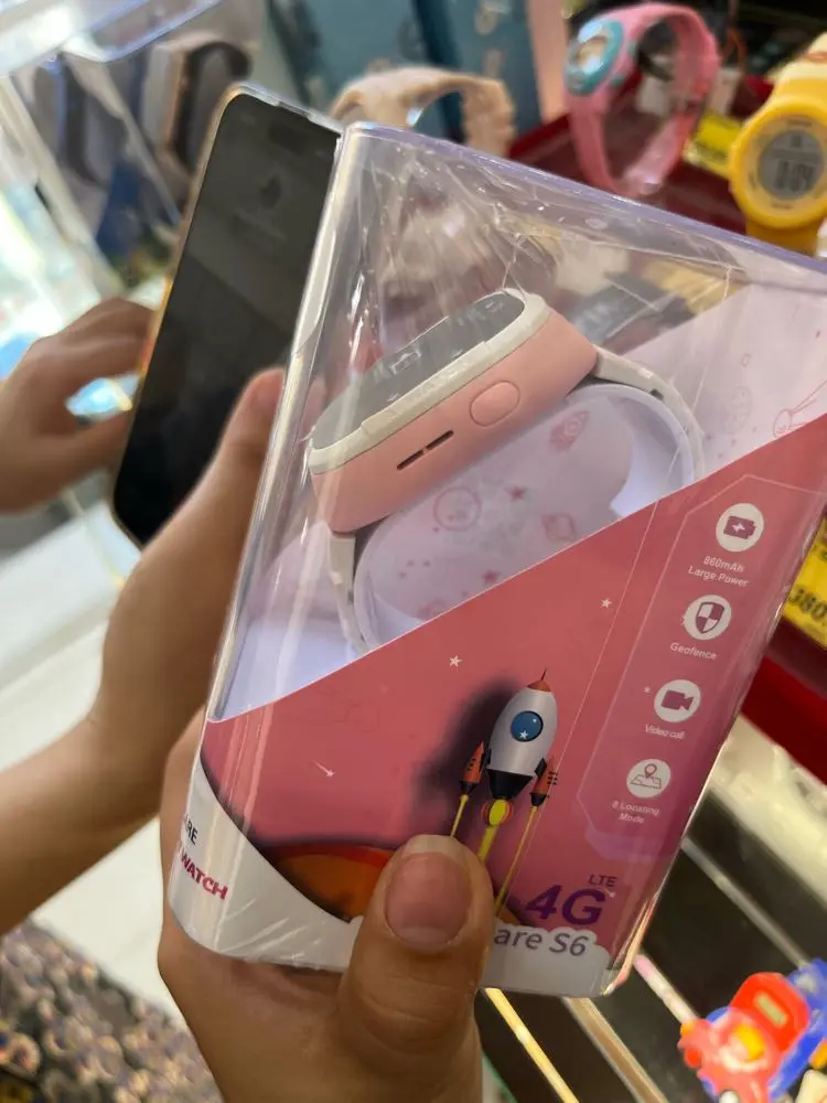 Khách hàng review Đồng hồ định vị trẻ em Kidcare S6 4G 12