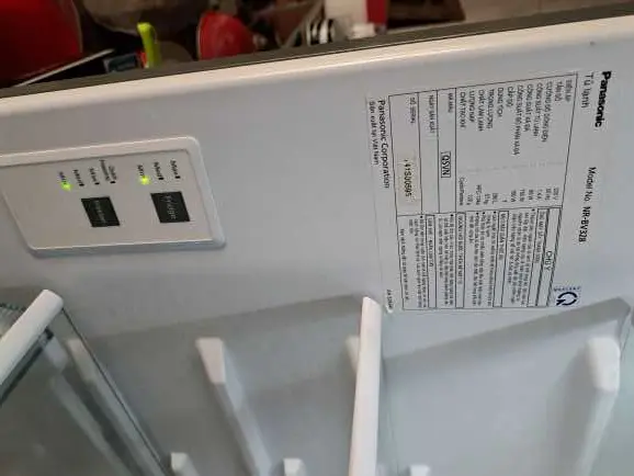 Khách hàng review Tủ lạnh Panasonic Inverter 322 lít NR-BC360QKVN 4