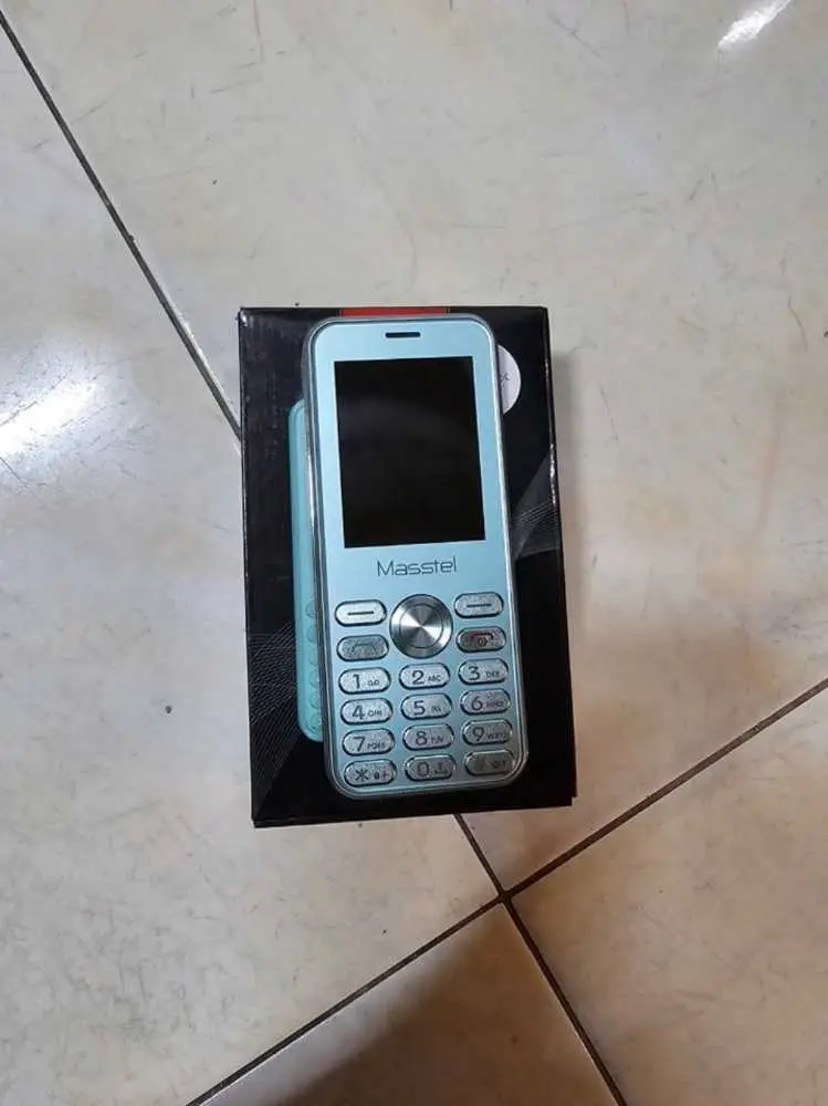 Khách hàng review Điện thoại Masstel Lux 10 6