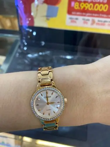 Khách hàng review Đồng hồ CITIZEN 24 mm Nữ EZ7013-58A 3