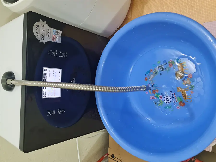 Khách hàng review Máy lọc nước điện giải ion kiềm ROBOT IonPrince 37X 3 tấm điện cực 3