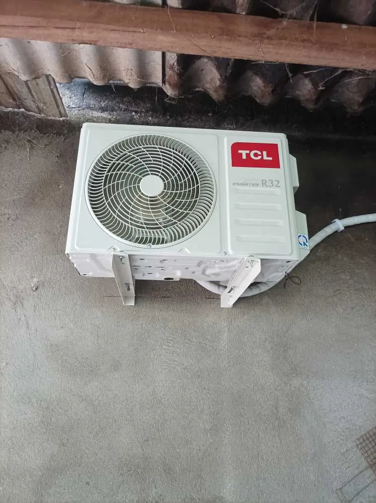 Khách hàng review Máy lạnh TCL Inverter 1 HP TAC-10CSD/XAB1I 11