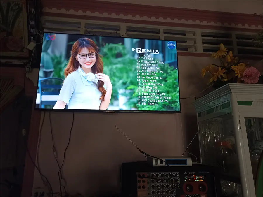 Khách hàng review Khung treo Tivi 42-65 inch Cố định Camel CMT65 4