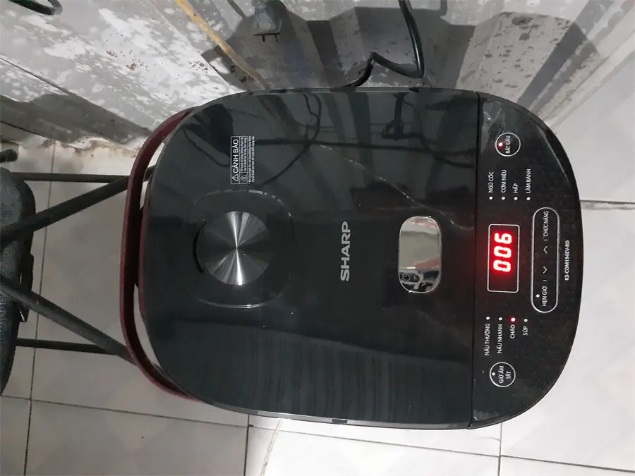 Khách hàng review Nồi cơm điện tử Sharp 1.8 lít KS-COM194EV-RD 11