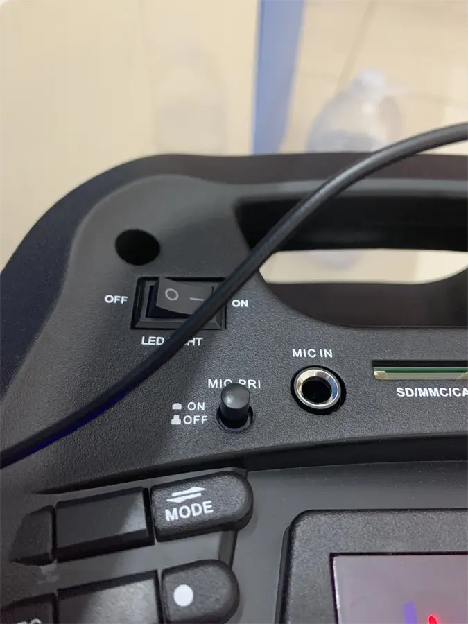 Khách hàng review Loa kéo karaoke Boston Acoustics PARTY BOX BA-802PB 100W 1