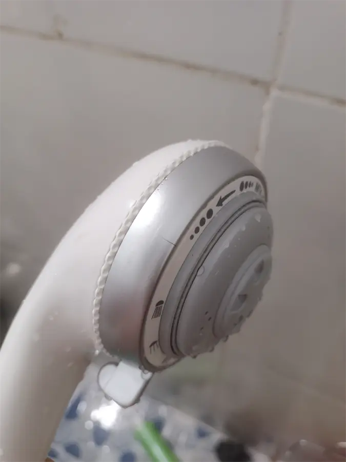Khách hàng review Bình nóng lạnh trực tiếp Electrolux 4500W EWE451KB-DWG2 8