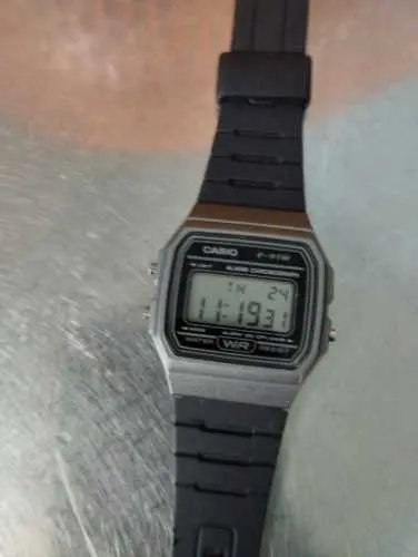 Khách hàng review Đồng hồ Casio 35.2 mm Nam F-91WM-1BDF 1