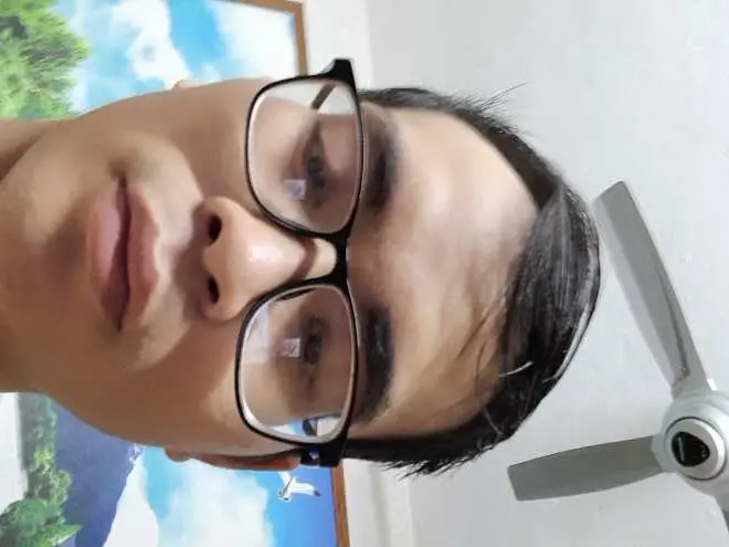 Khách hàng review Đèn bàn học Comet CT411 2
