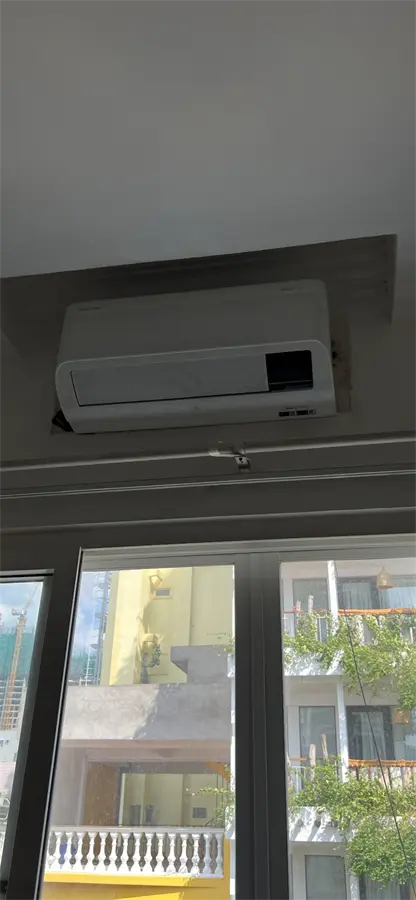 Khách hàng review Máy lạnh Samsung Wind-Free Inverter 1 HP AR10CYFAAWKNSV 10