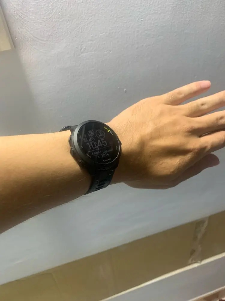 Khách hàng review Garmin Forerunner 55 42mm dây silicone 4