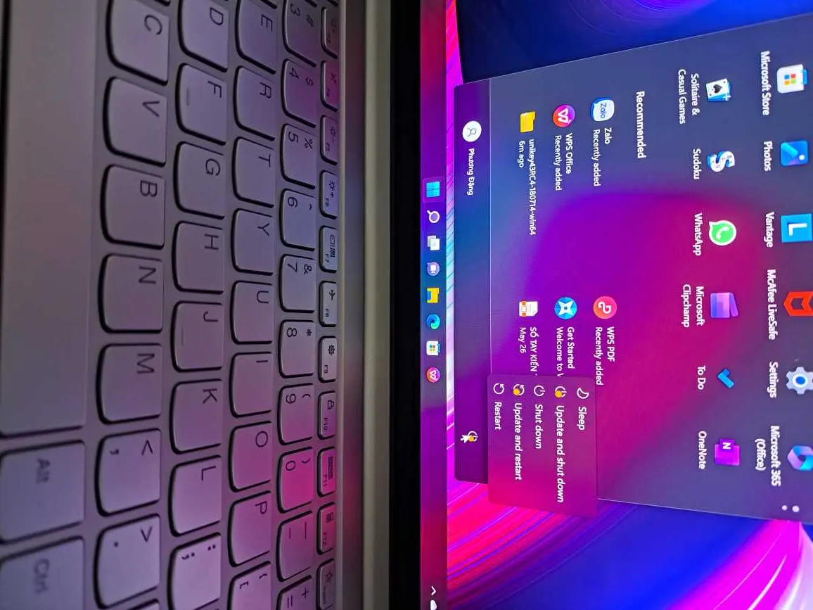 Khách hàng review Laptop Lenovo Yoga Slim 7 Pro 14IAH7 i7 12700H/16GB/512GB/Win11 (82UT006CVN) 1