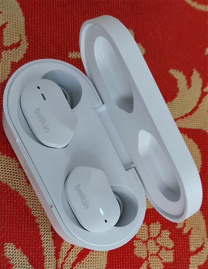 Khách hàng review Tai nghe Bluetooth True Wireless Belkin Soundform AUC001 17
